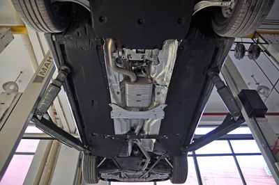 【技术讲堂】全新奥迪A6L底盘防护简析 剖析车底防护板的设计哲学与实用价值